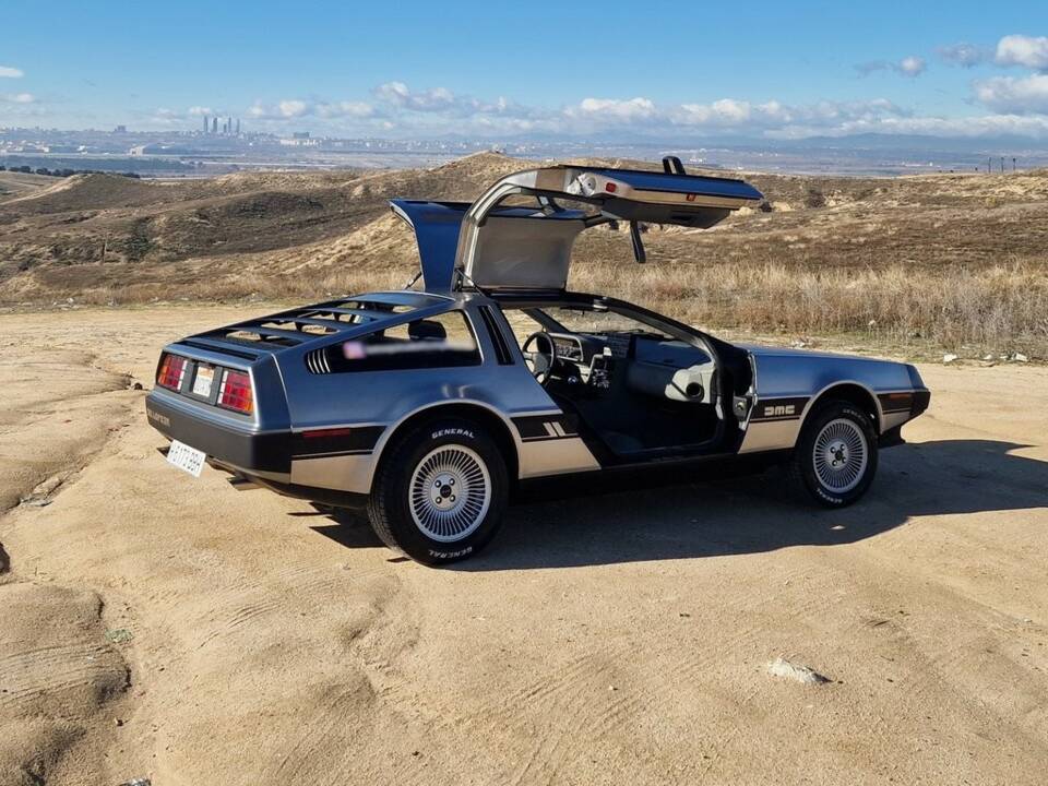Image 5/7 of DeLorean DMC-12 (1981)