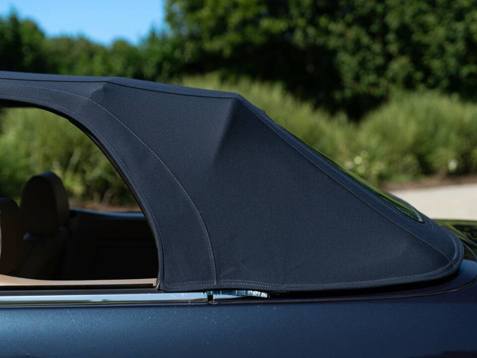 Image 27/50 of BMW 320i (1989)