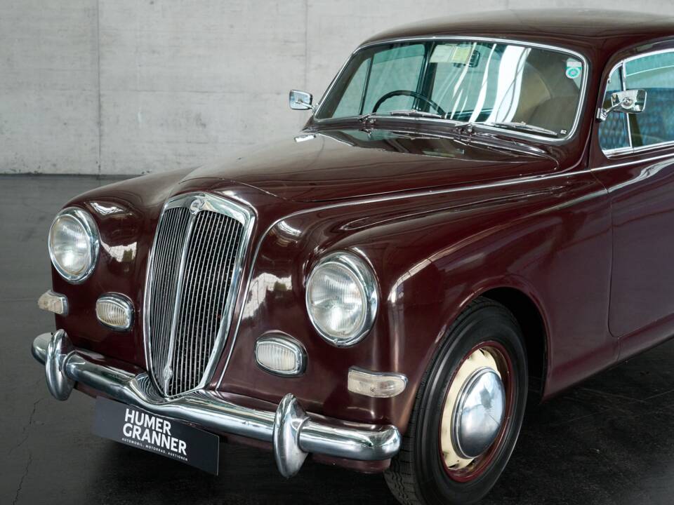 Image 2/50 of Lancia Aurelia B12 (1955)
