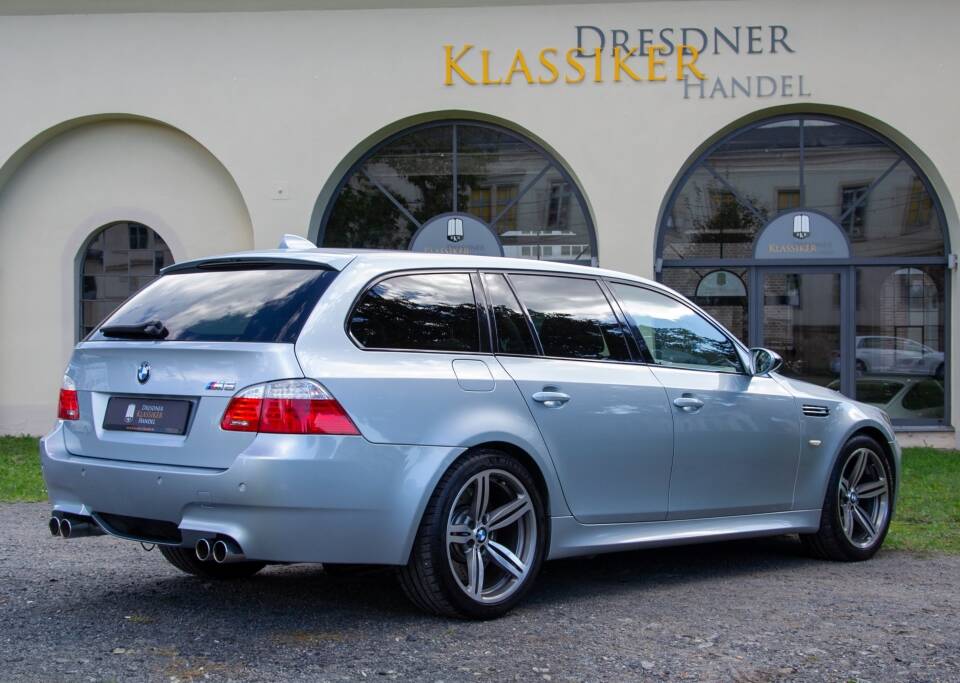 Afbeelding 7/41 van BMW M5 Touring (2008)