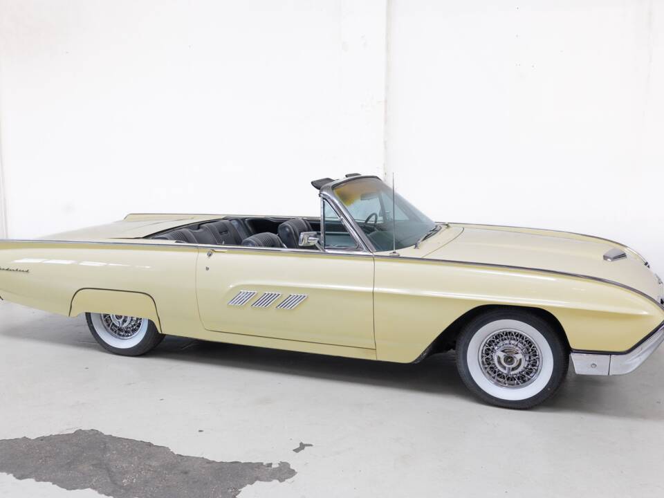 Bild 39/40 von Ford Thunderbird (1962)