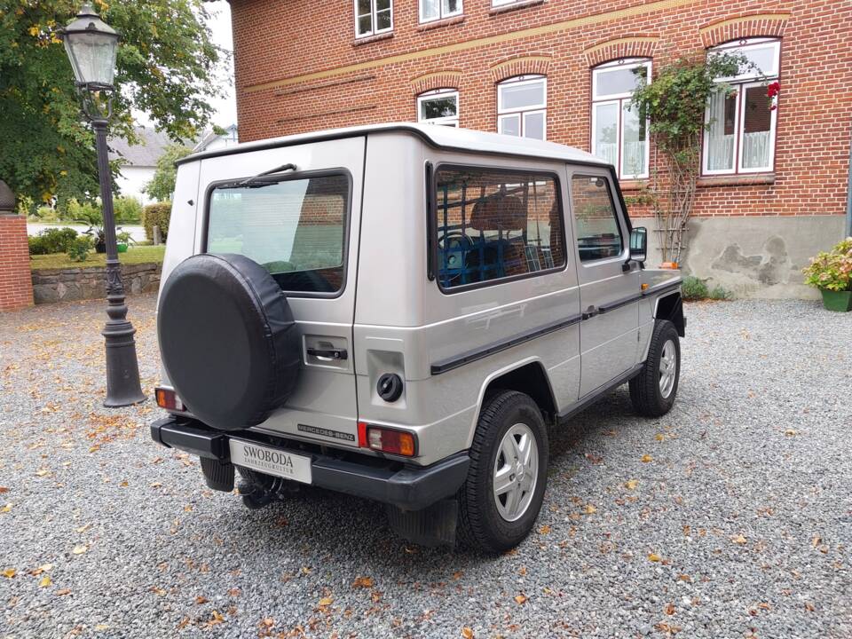Image 5/9 of Mercedes-Benz 300 GD (SWB) (1988)
