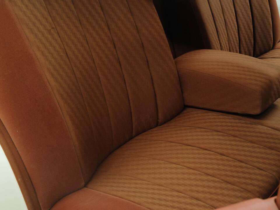 Bild 31/50 von Mercedes-Benz 380 SE (1980)