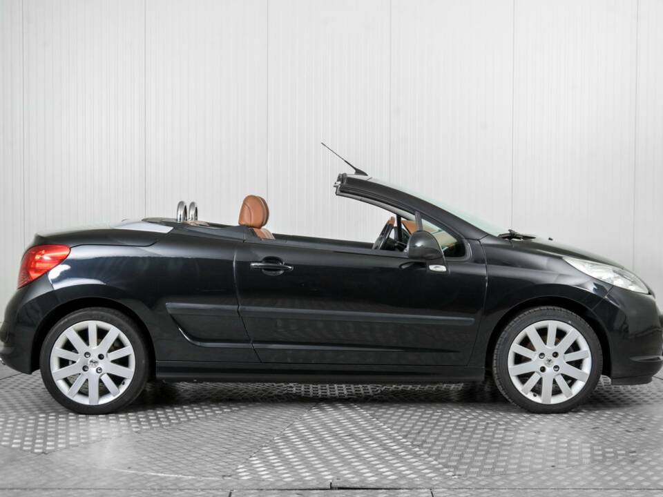 Image 10/50 de Peugeot 207 CC 1.6 VTi (2008)