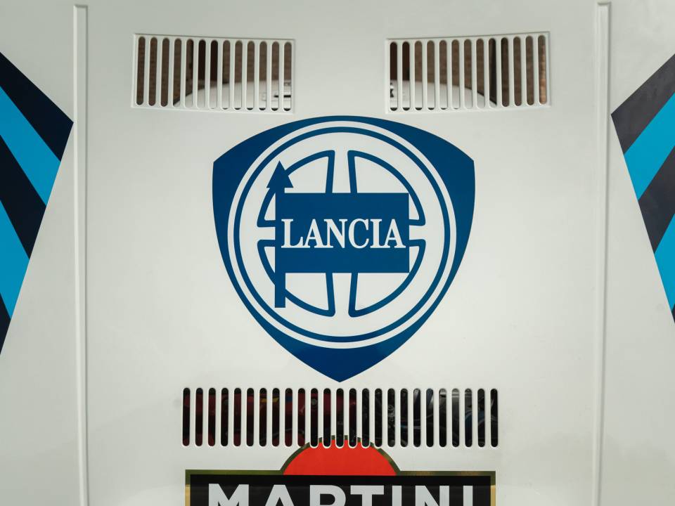Bild 17/50 von Lancia Delta HF Integrale (1989)