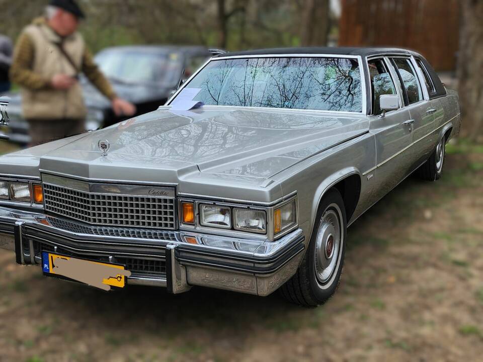 Bild 4/8 von Cadillac Fleetwood (1979)