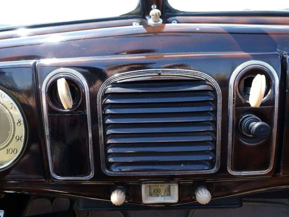 Immagine 33/44 di Ford V8 (1938)