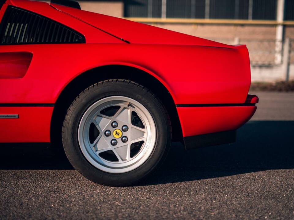 Bild 22/100 von Ferrari 328 GTS (1986)