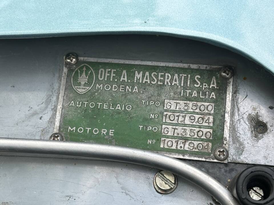 Image 22/33 of Maserati 3500 GTI Touring (1961)