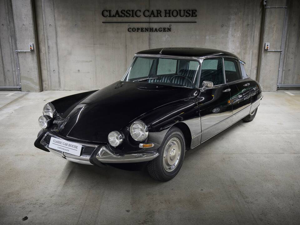 Image 20/97 of Citroën DS 20 Chapron (1972)