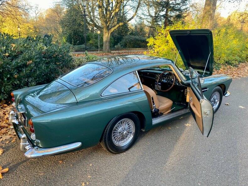 Immagine 24/50 di Aston Martin DB 4 (1963)