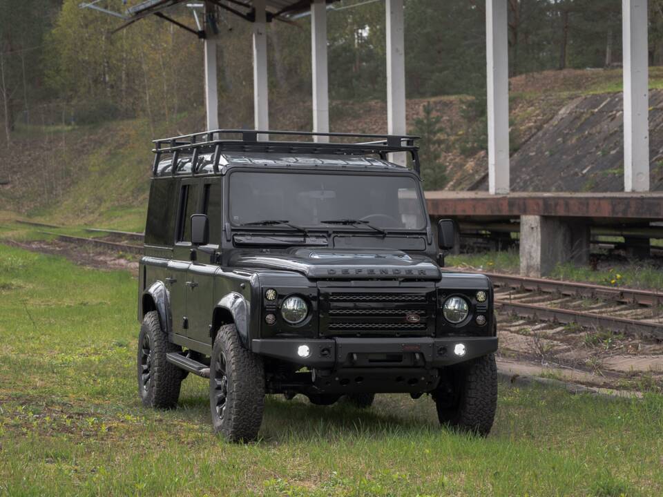 Image 29/41 of Land Rover Defender 110 (1992)