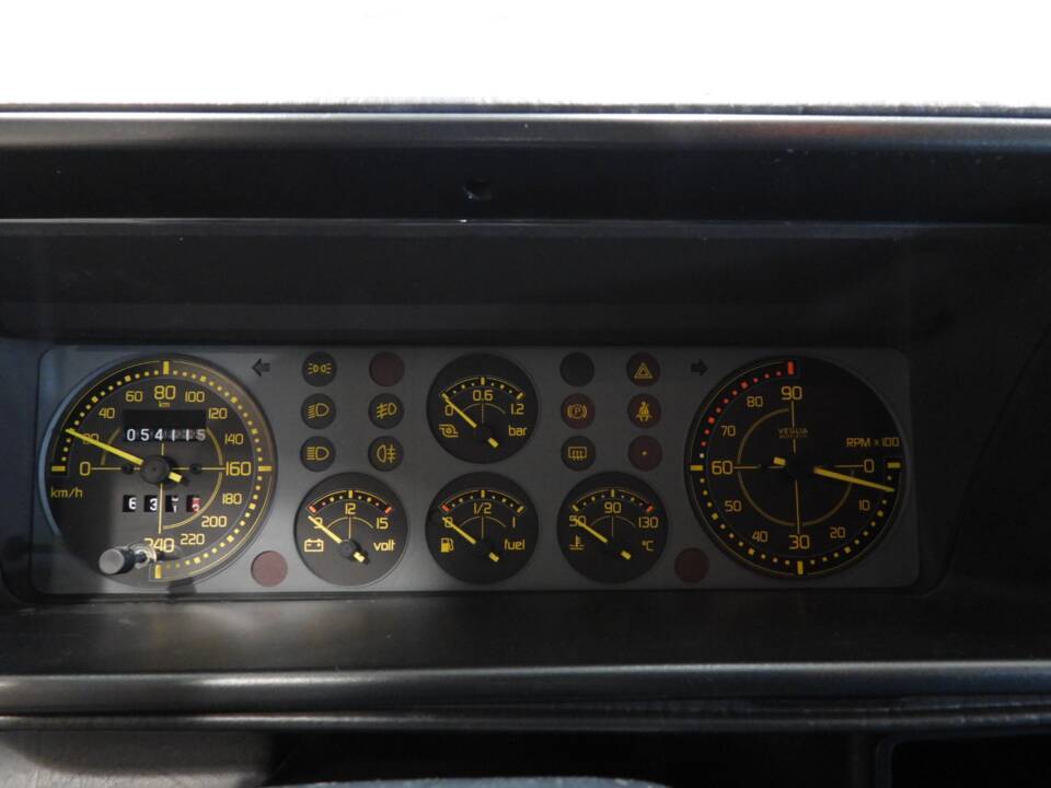 Image 7/15 de Lancia Delta HF Integrale Evoluzione I "Martini 6" (1992)