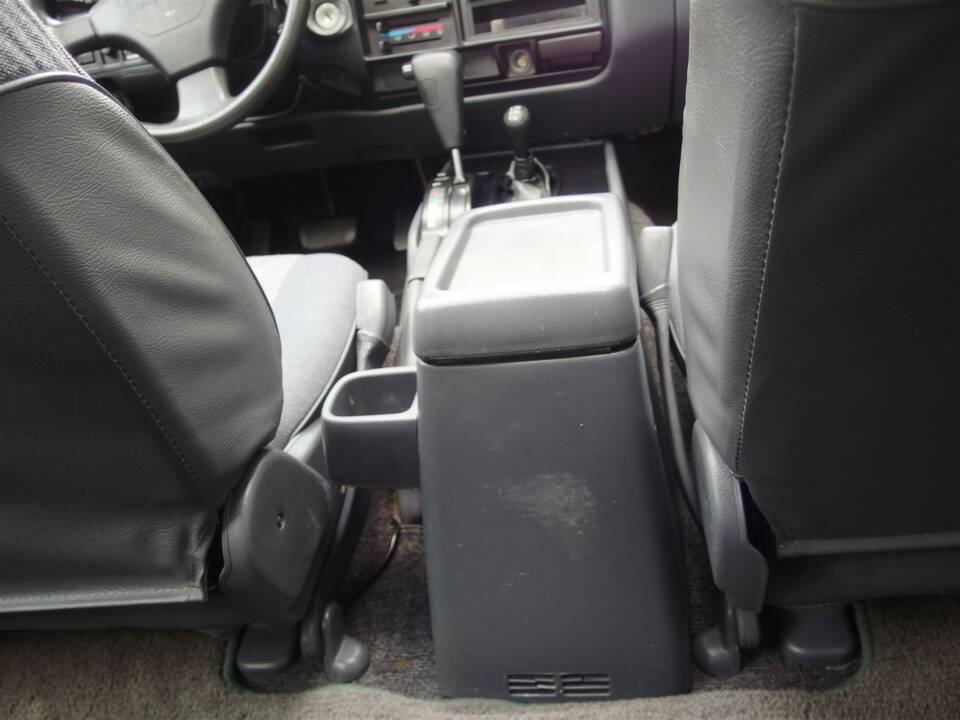 Bild 67/97 von Toyota Land Cruiser FJ80 (1992)