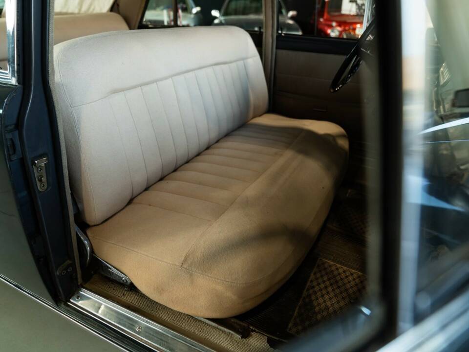 Image 31/43 of Lancia Flavia 1500 (1967)