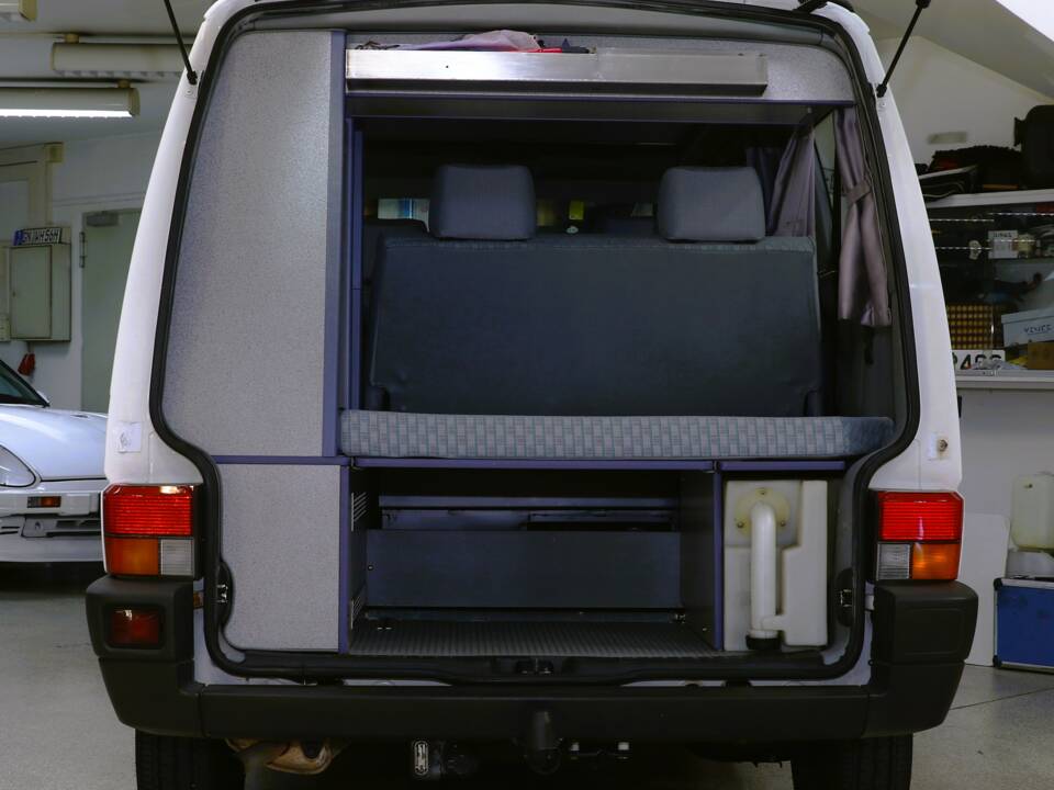 Bild 47/55 von Volkswagen T4 California Coach 1.9 TD (1994)
