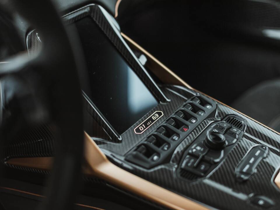 Image 35/68 of Lamborghini Sián FKP 37 (2021)