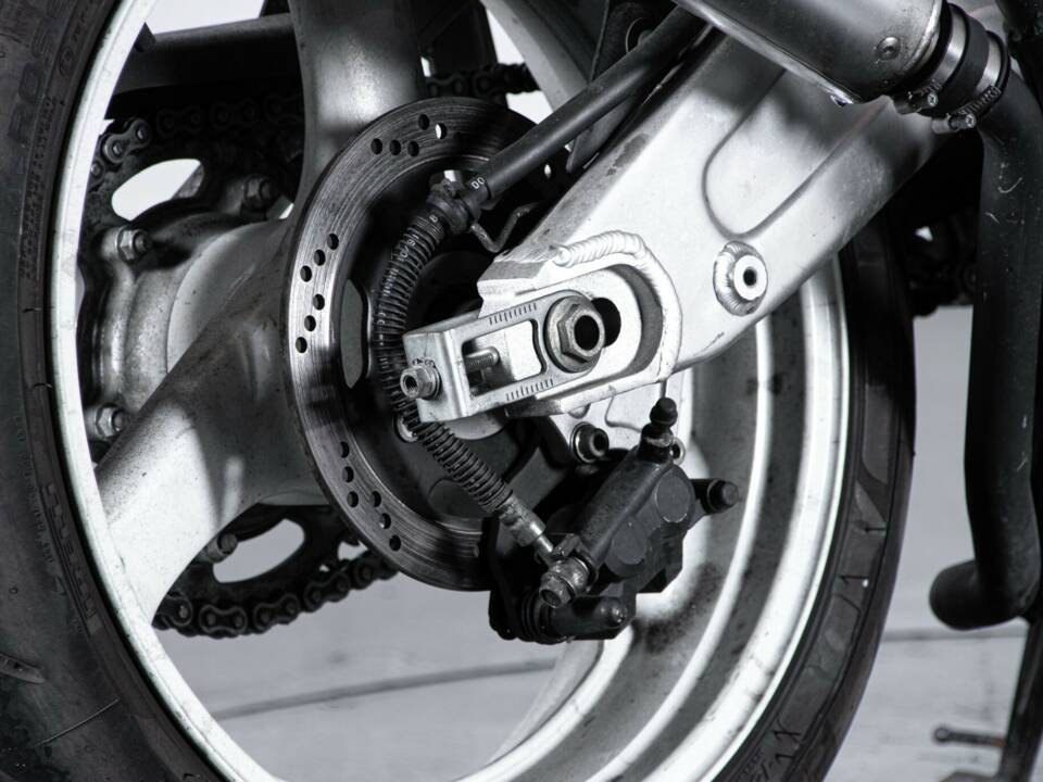 Bild 29/50 von Suzuki RGV 250 Gamma (1992)