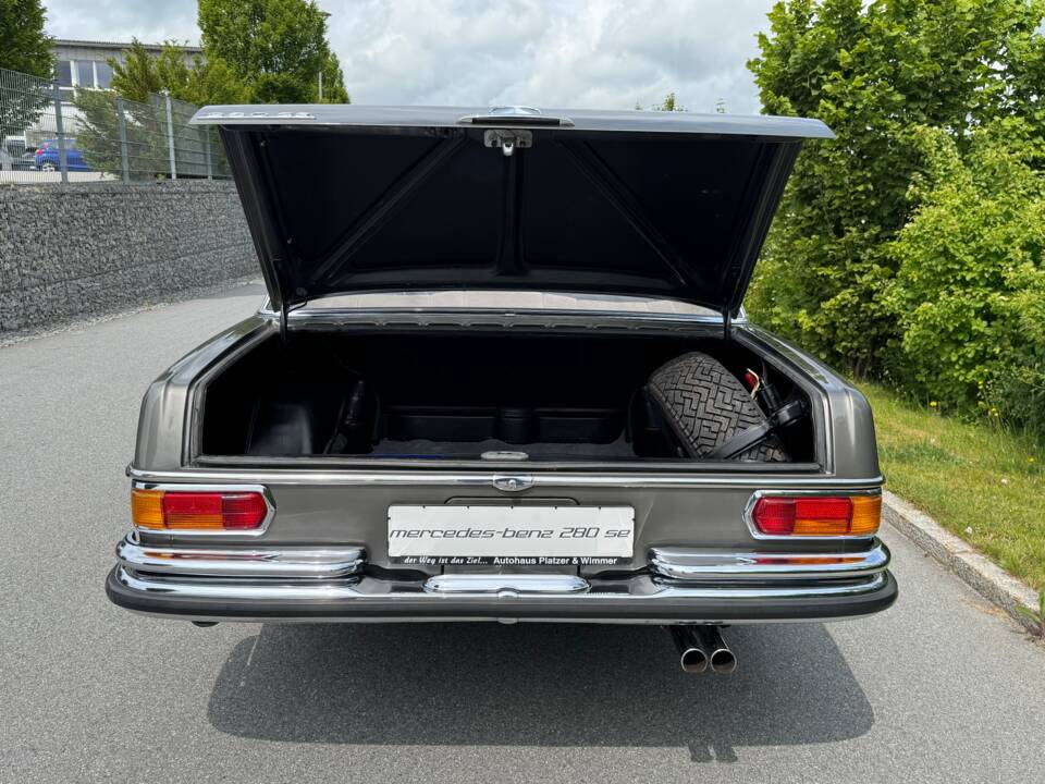 Image 33/47 of Mercedes-Benz 280 SE (1969)