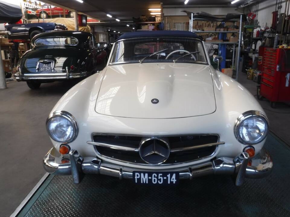 Imagen 24/50 de Mercedes-Benz 190 SL (1960)