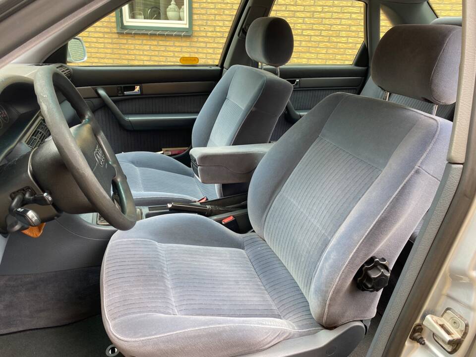 Bild 13/25 von Audi A6 2.6 (1996)