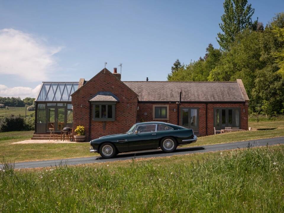 Afbeelding 69/76 van Aston Martin DB 4 (1961)