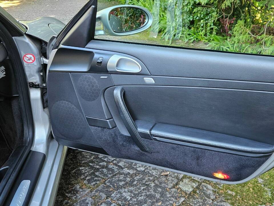 Image 9/37 de Porsche 911 Carrera (2004)