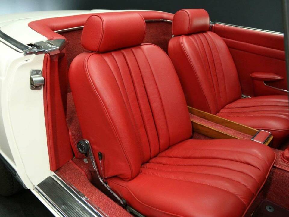 Immagine 22/30 di Mercedes-Benz 230 SL (1964)
