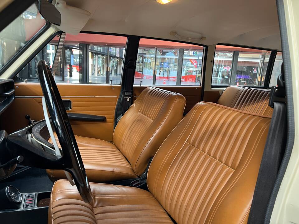 Image 17/35 of Volvo P 145 (1968)