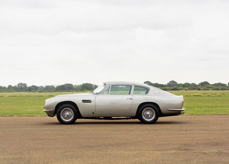 Image 5/23 of Aston Martin DB 6 (1969)