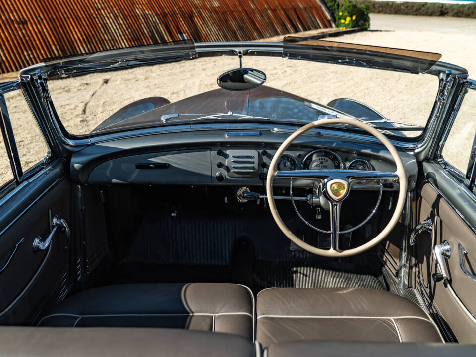 Image 29/37 of Lancia Aurelia B50 (1951)