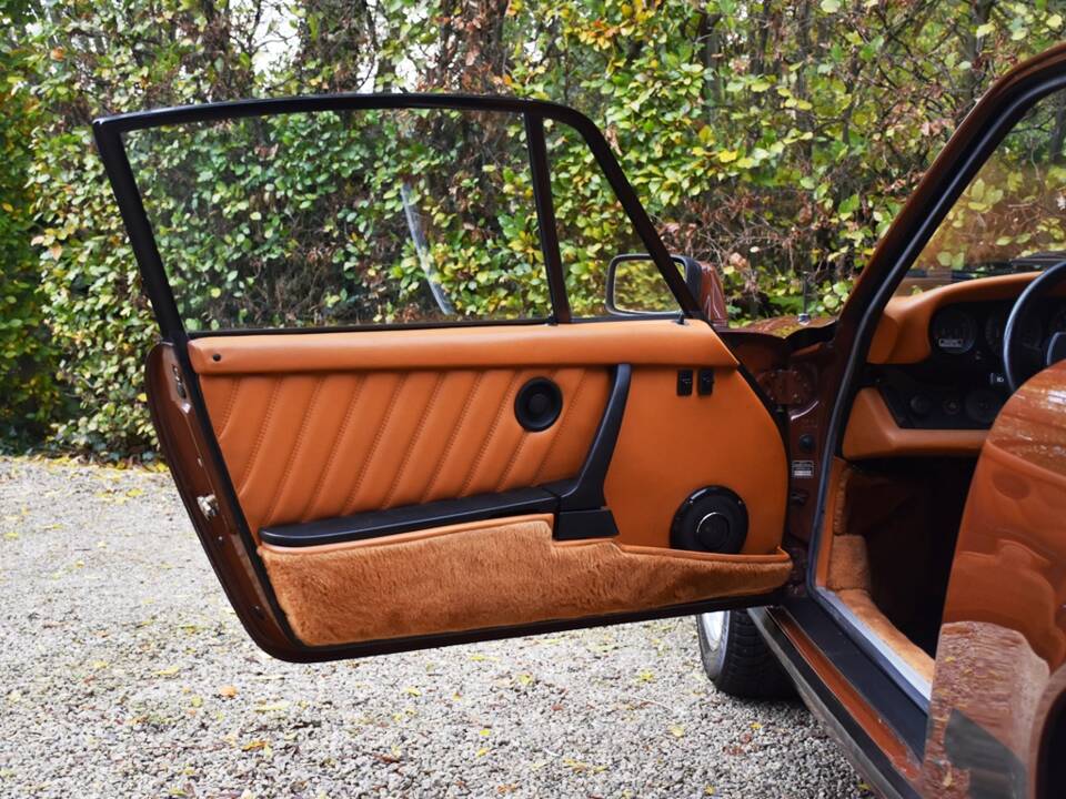 Image 23/37 de Porsche 911 Carrera 3.0 (1977)