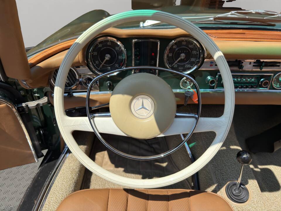 Imagen 14/31 de Mercedes-Benz 280 SL (1970)