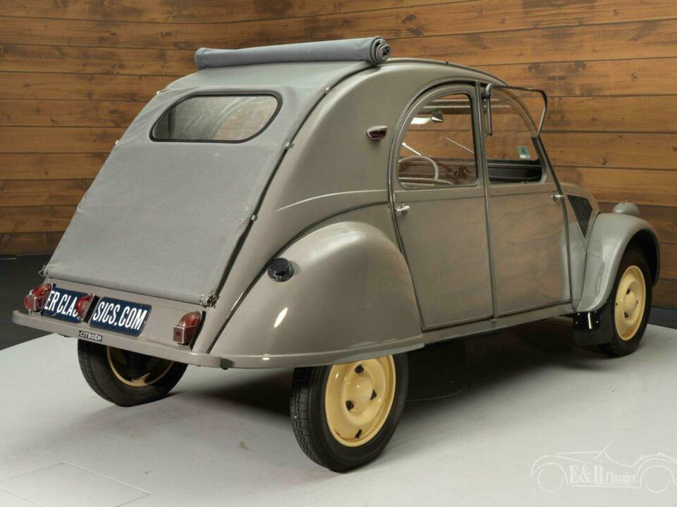 Image 9/19 of Citroën 2 CV France 3 (1953)