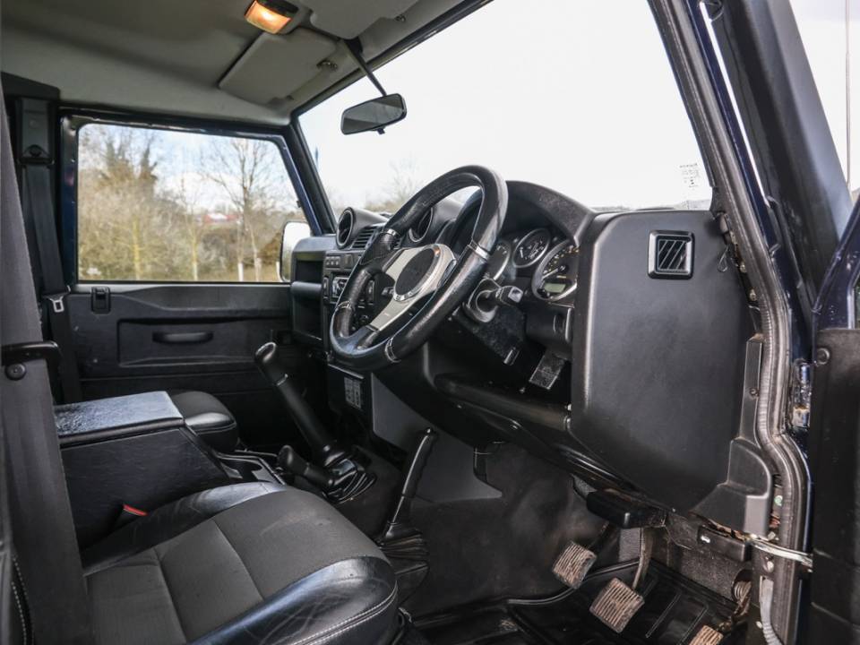 Image 7/20 of Land Rover Defender 110 (2013)