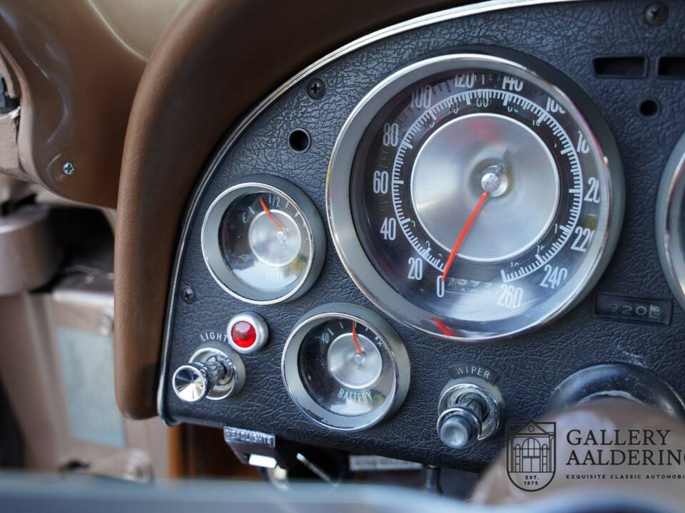Immagine 28/50 di Chevrolet Corvette Sting Ray (1963)