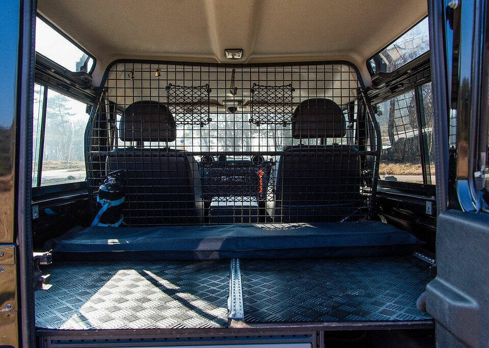 Bild 4/5 von Land Rover Defender 90 TD4 (2009)