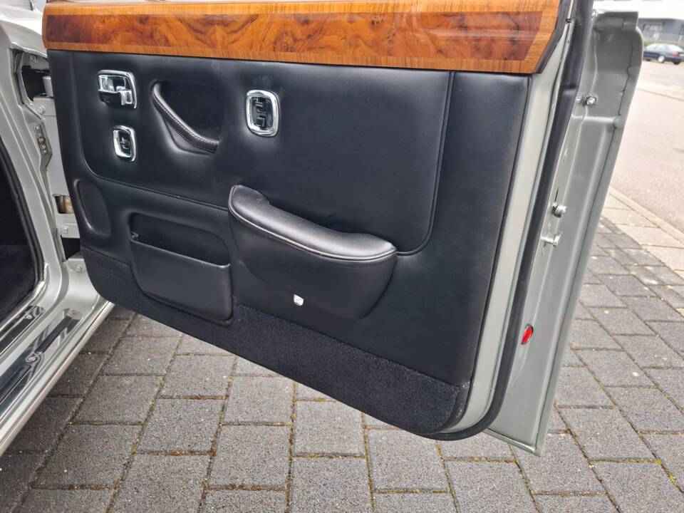 Imagen 12/28 de Rolls-Royce Silver Shadow I (1970)