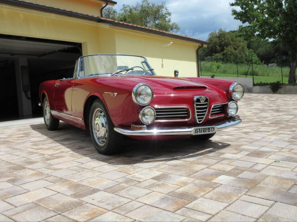 Bild 4/37 von Alfa Romeo 2600 Spider (1966)