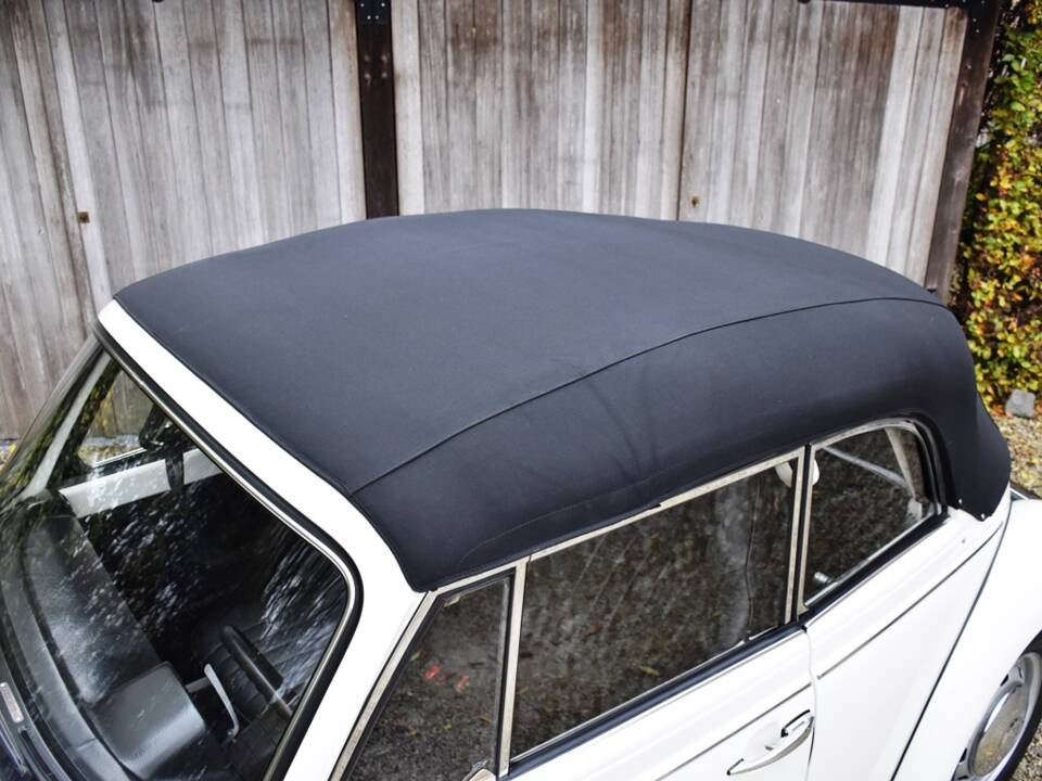 Bild 21/49 von Volkswagen Super Beetle (1979)