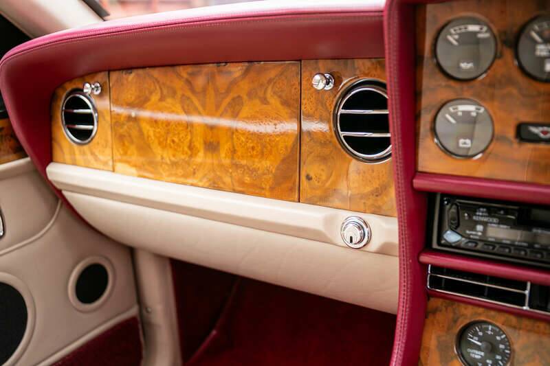 Image 27/50 of Bentley Continental R (1996)