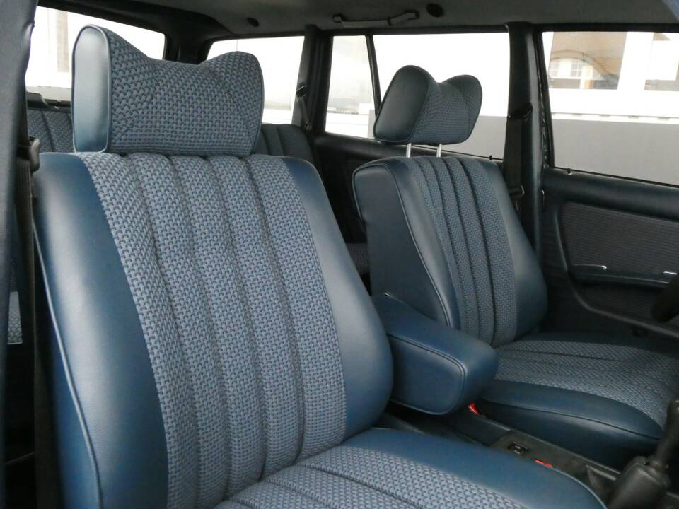 Image 14/21 of Mercedes-Benz 280 TE (1984)