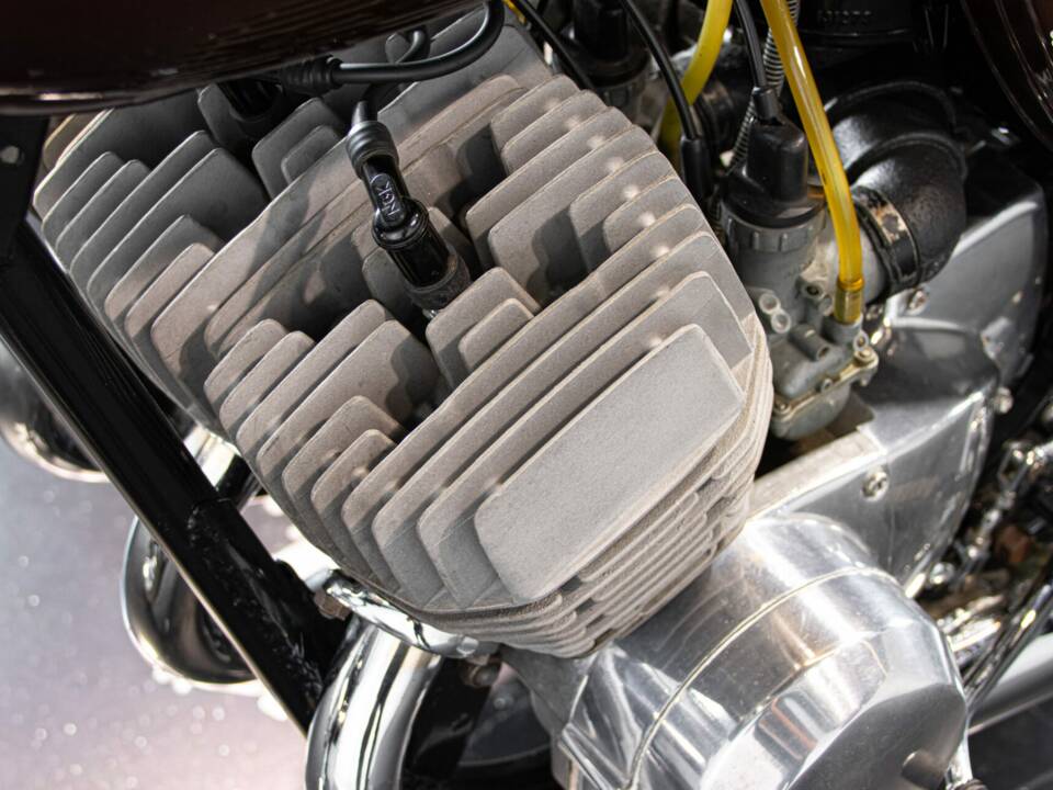 Image 21/50 of Kawasaki DUMMY (1976)