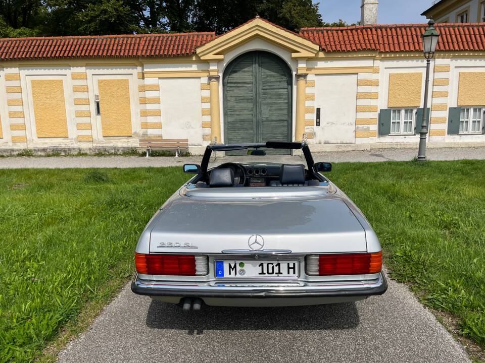 Image 12/77 of Mercedes-Benz 280 SL (1984)