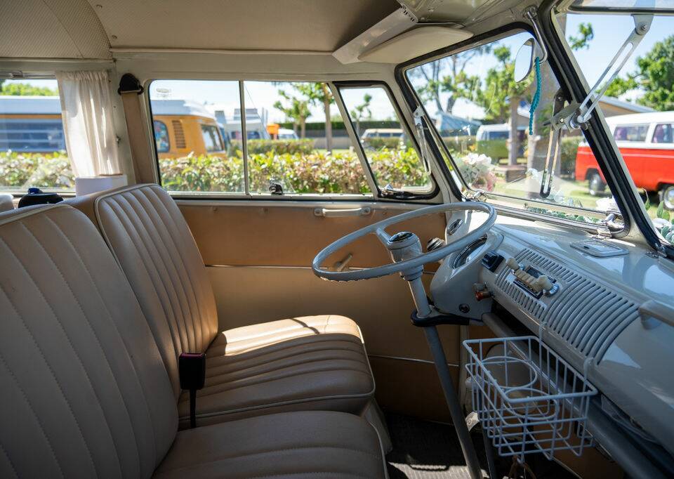 Afbeelding 2/8 van Volkswagen T1 Kombi (1966)