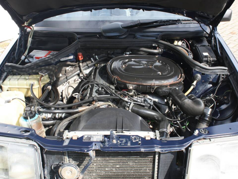 Bild 13/17 von Mercedes-Benz 230 TE (1986)