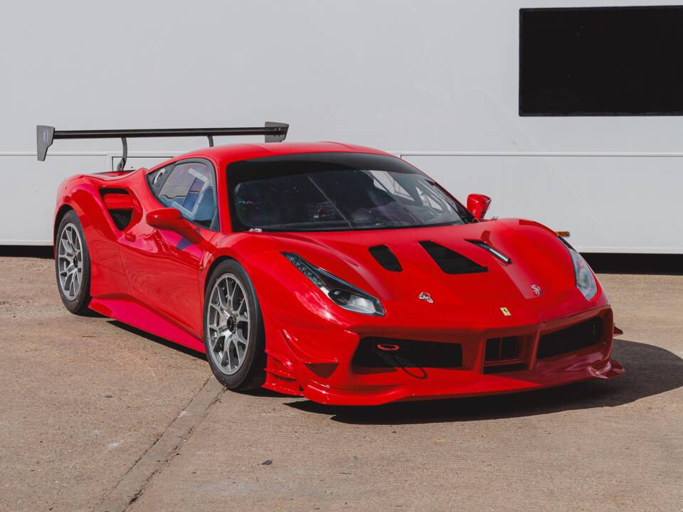 Bild 14/50 von Ferrari 488 Challenge (2017)