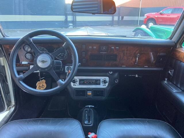 Image 12/20 de Panther De Ville Saloon (1979)