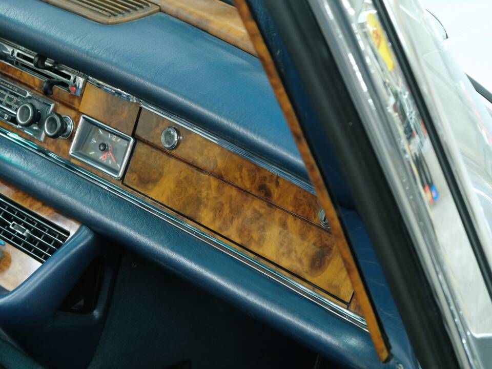 Image 50/50 of Mercedes-Benz 280 SE 3,5 (1970)