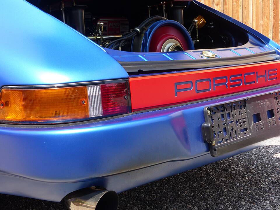 Afbeelding 10/22 van Porsche 911 RSR 3.0 (1974)